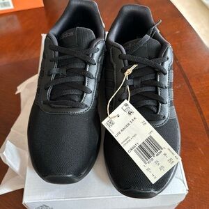 Adidas Lite racer 3.0k kids running shoes core black brand new size 4